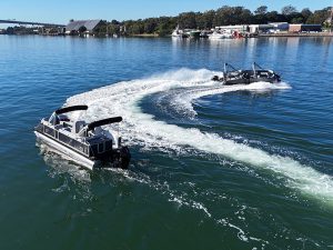 Runaway Bay offers luxury pontoon boats engineered for high performance and leisure. Create your custom pontoon boat today.