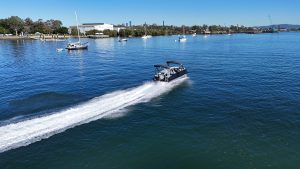 Runaway Bay offers luxury pontoon boats engineered for high performance and leisure. Create your custom pontoon boat today.
