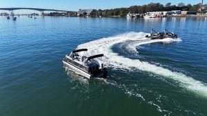 Runaway Bay offers luxury pontoon boats engineered for high performance and leisure. Create your custom pontoon boat today.